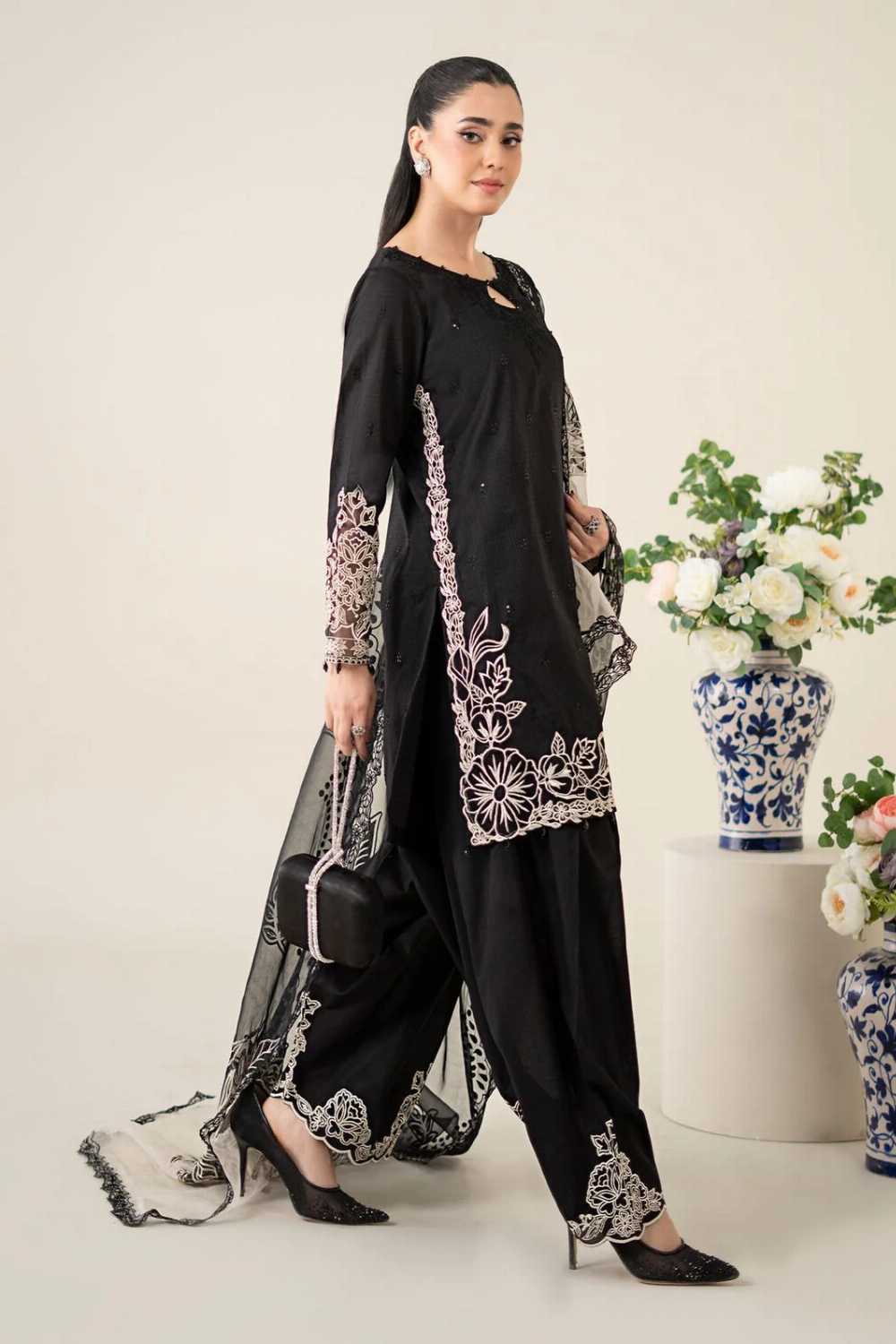 Luxury Embroidered Lawn 3 Piece
